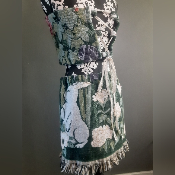 Matching TAPESTRY skirt set - Picture 2 of 6